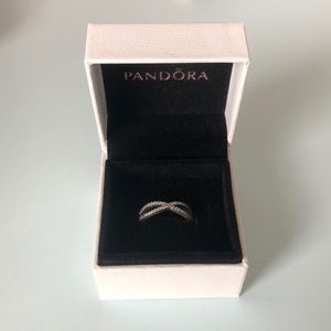 Pandora crossing bands ring